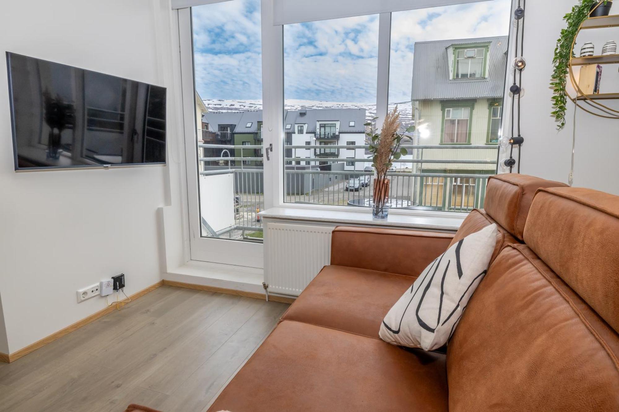 Charming Deluxe Apartment Akureyri Phòng bức ảnh