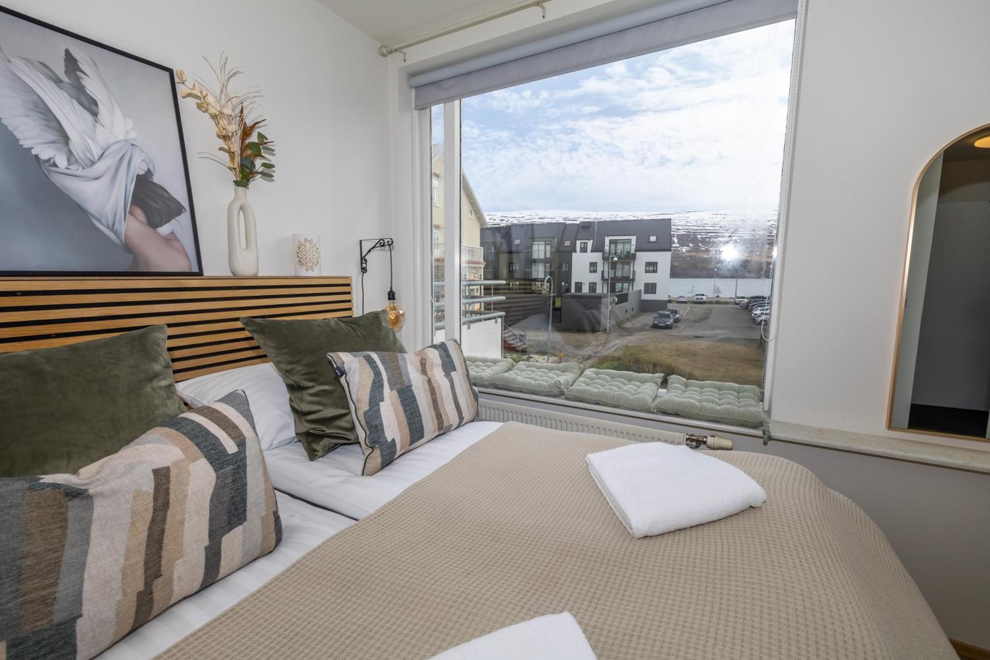 Charming Deluxe Apartment Akureyri Phòng bức ảnh