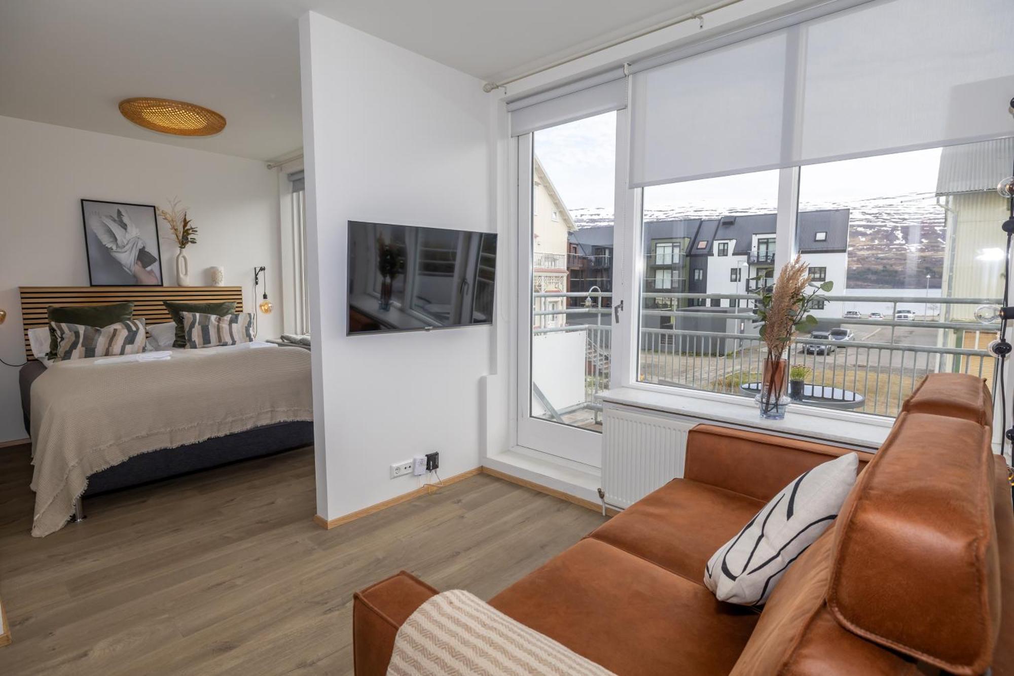 Charming Deluxe Apartment Akureyri Phòng bức ảnh