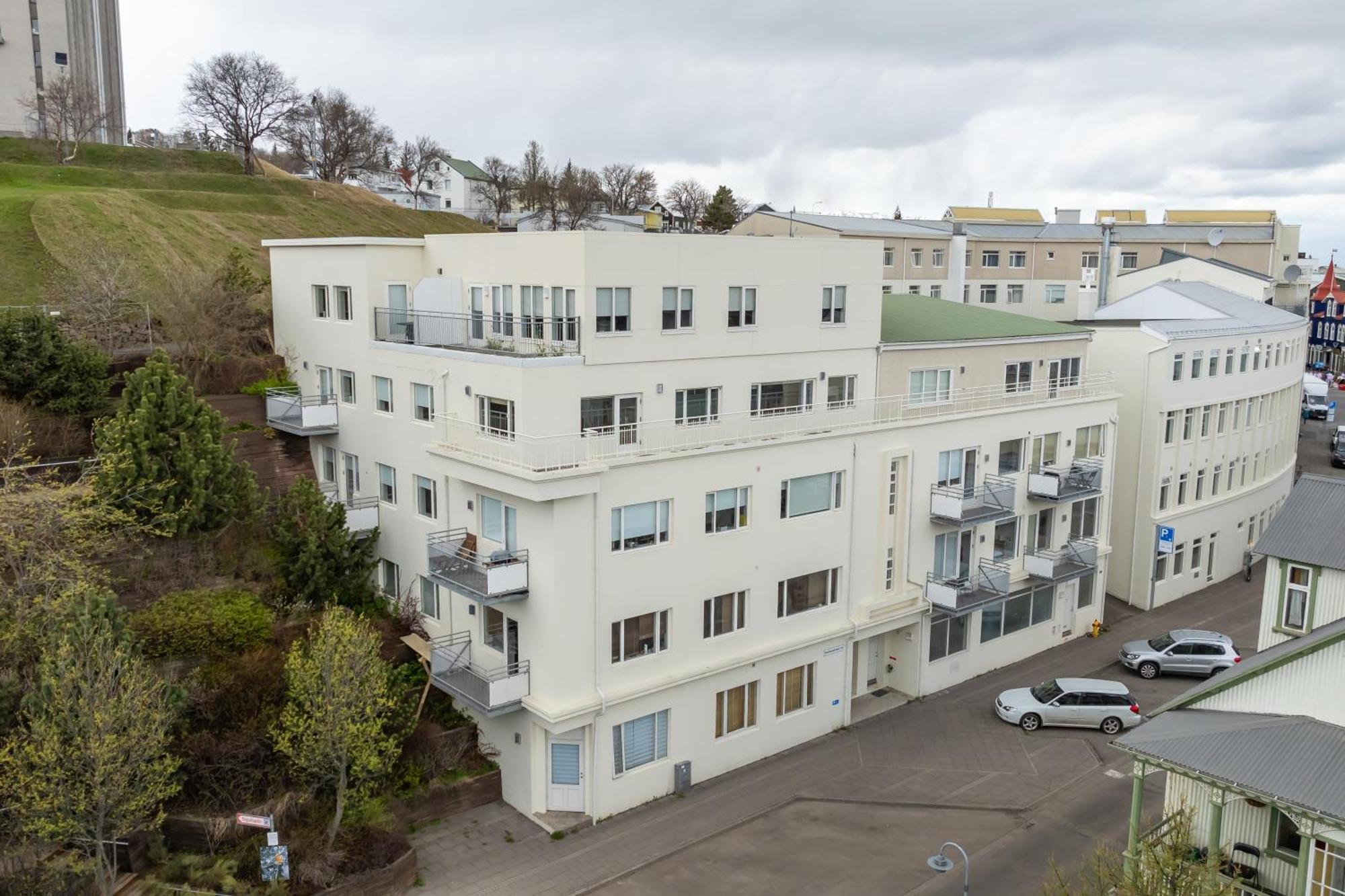 Charming Deluxe Apartment Akureyri Phòng bức ảnh