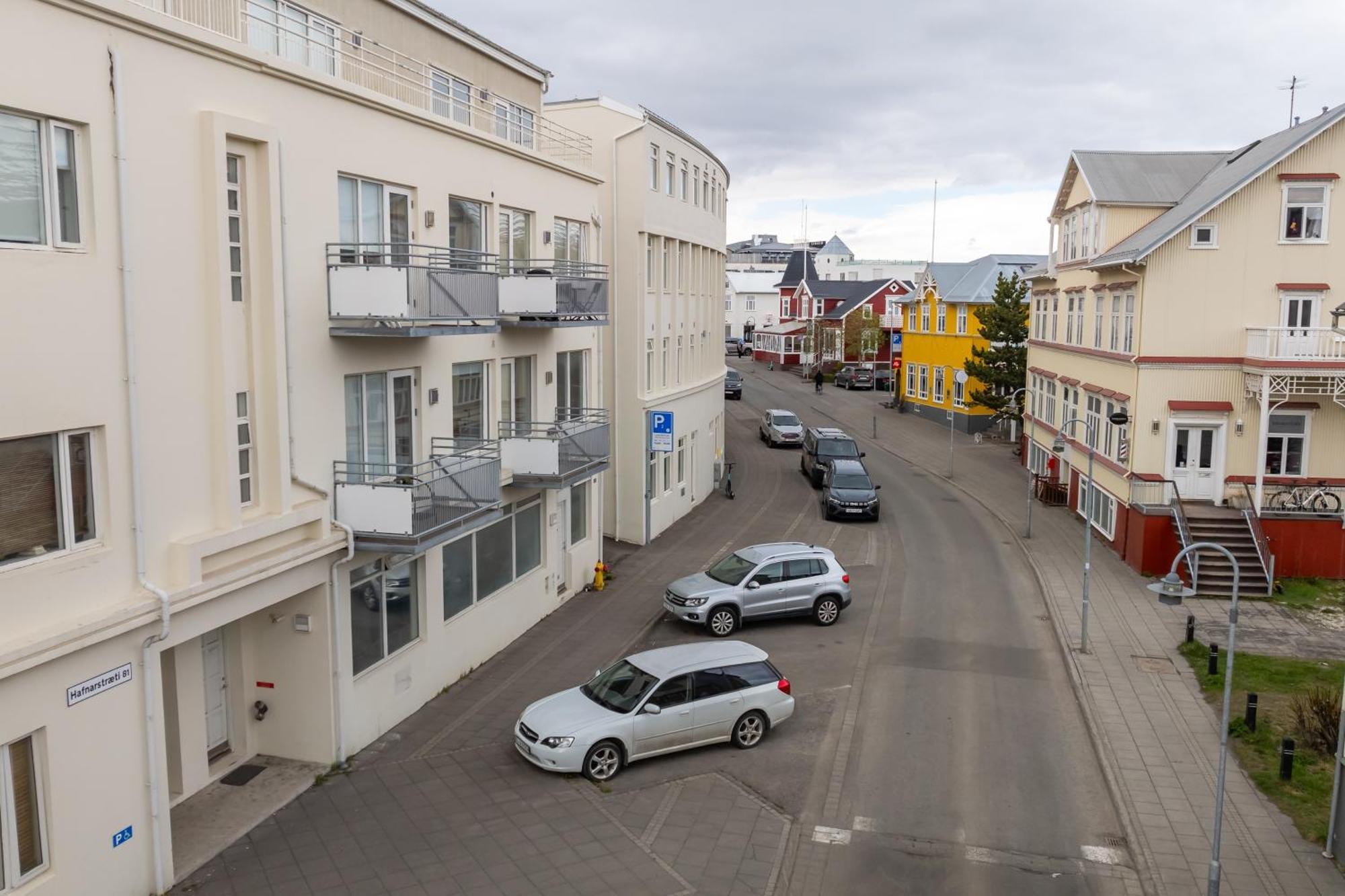 Charming Deluxe Apartment Akureyri Phòng bức ảnh